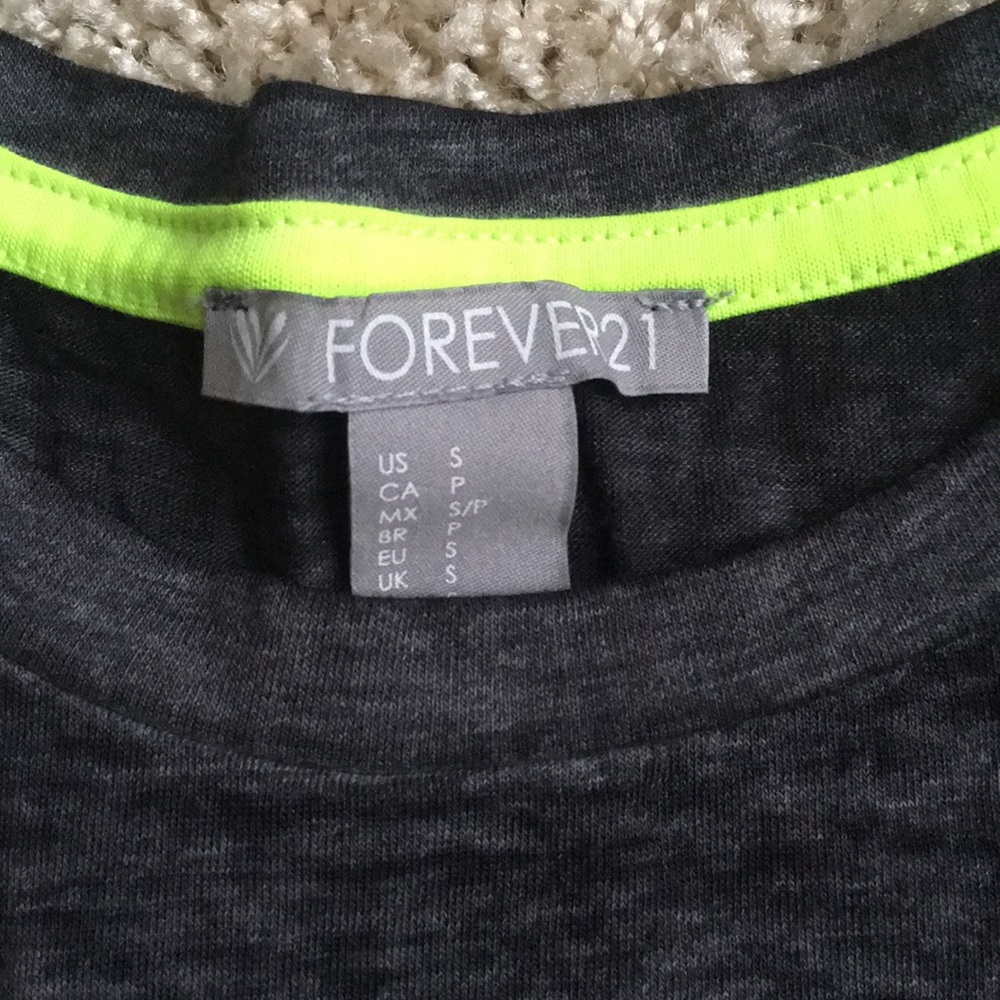 ✨3/$15✨ NWOT Running Tank Top - Picture 2 of 3